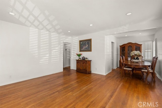 Detail Gallery Image 3 of 29 For 957 W Myrrh, Compton,  CA 90220 - 4 Beds | 1 Baths