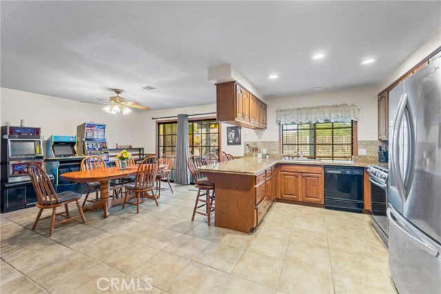 Detail Gallery Image 14 of 39 For 15712 Cashew, Hesperia,  CA 92345 - 3 Beds | 2 Baths