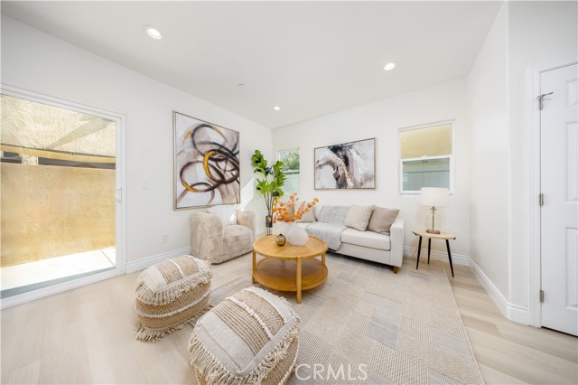 755 Lewis Street, Pomona CA: https://media.crmls.org/medias/ed7b3b9b-256b-49e8-bbf6-19ba8c6b06ca.jpg