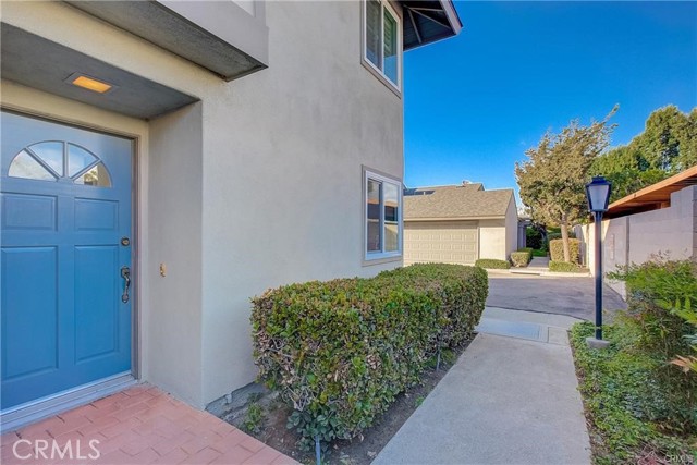 14142 Via Posada, Tustin CA: https://media.crmls.org/medias/ed7ceee7-1694-473b-aafc-62a6e73afca2.jpg