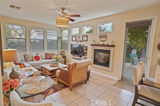 Detail Gallery Image 9 of 33 For 24125 View Pointe Ln, Valencia,  CA 91355 - 4 Beds | 2 Baths