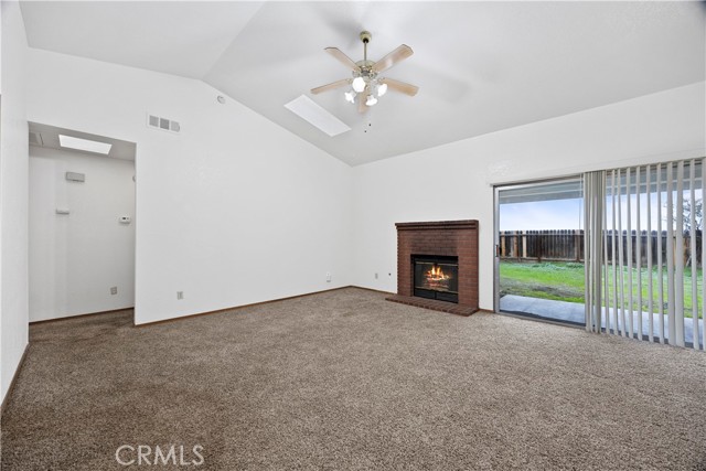 Detail Gallery Image 5 of 23 For 1644 W Date Ave, Porterville,  CA 93257 - 3 Beds | 2 Baths