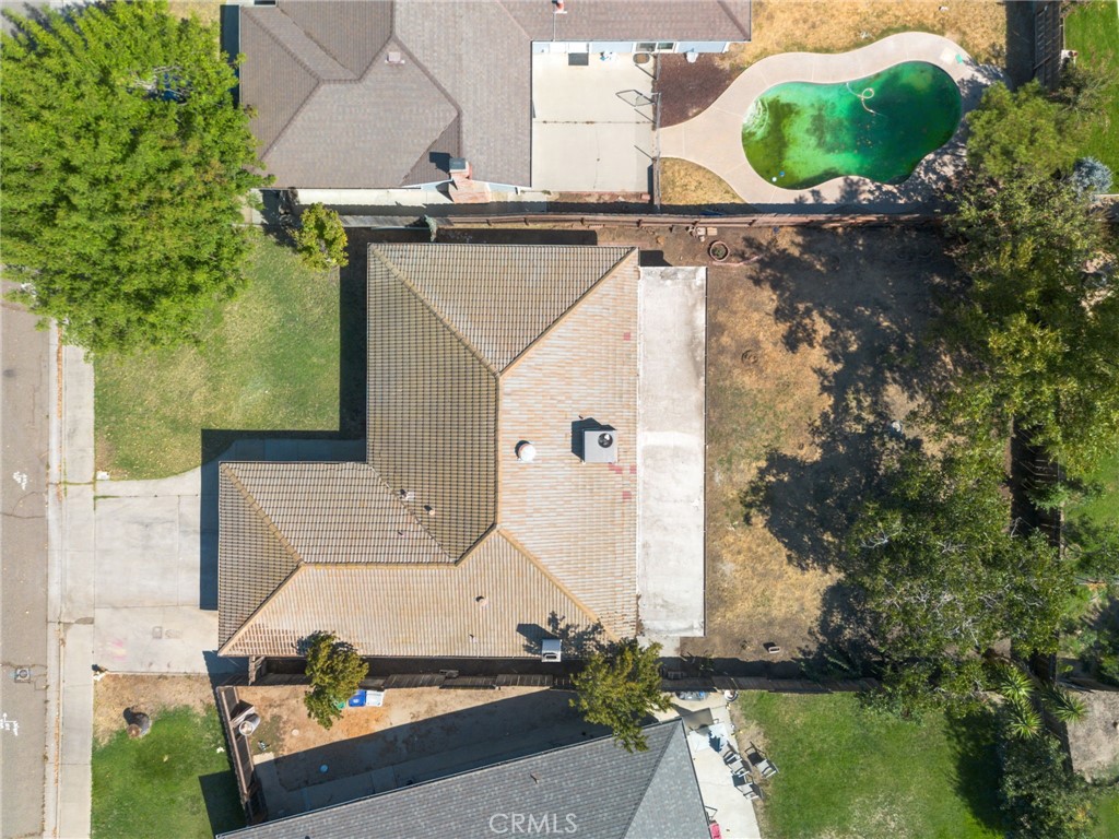 https://media.crmls.org/medias/ed7e5ac1-47af-410e-8713-bac9bff19d23.jpg?preset=X-Large