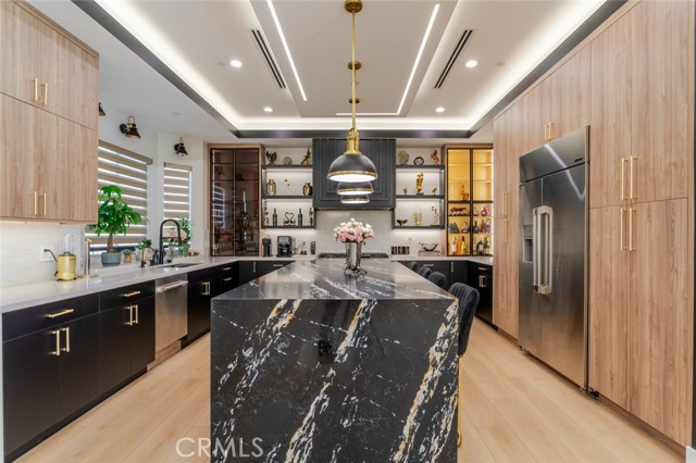 Detail Gallery Image 34 of 70 For 7714 Lasaine Ave, Northridge,  CA 91325 - 3 Beds | 4 Baths