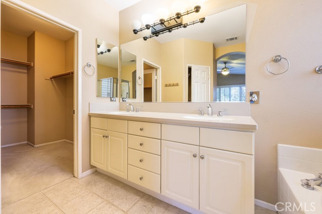 Detail Gallery Image 24 of 26 For 30982 Oakhill Dr, Temecula,  CA 92591 - 3 Beds | 2 Baths