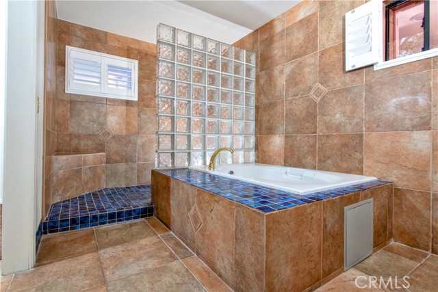 Image 23 of 32 For 64337 Doral Drive