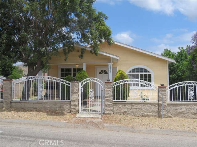 Detail Gallery Image 1 of 25 For 19260 Diplomat Ave, Corona,  CA 92881 - 2 Beds | 2 Baths