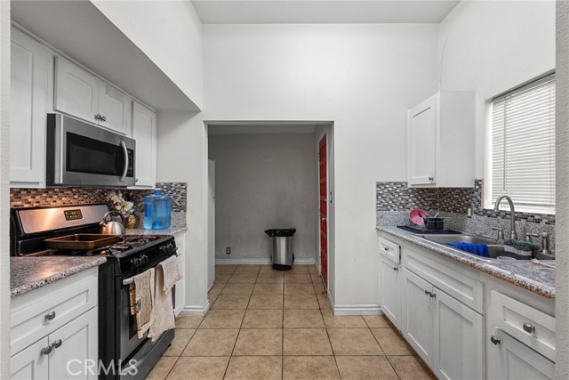 Detail Gallery Image 10 of 32 For 2619 Trinity St, Los Angeles,  CA 90011 - – Beds | – Baths