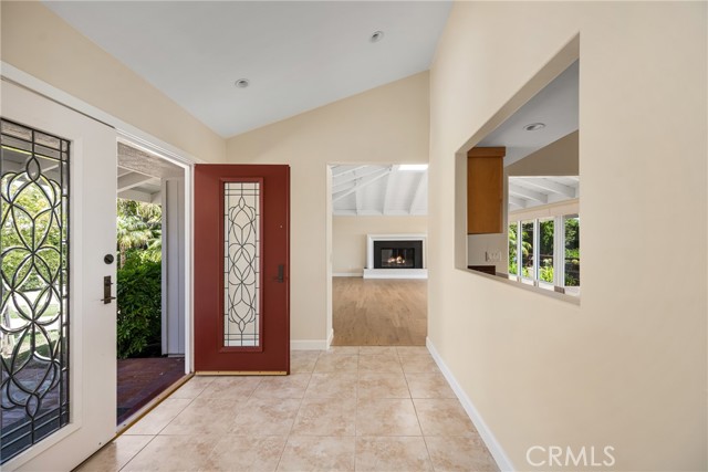 2815 Blue Water Drive, Corona del Mar CA: https://media.crmls.org/medias/ed7fbc4d-4cd9-45e8-9849-1c0411ef34b7.jpg