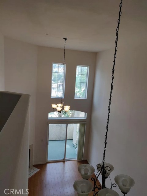 Detail Gallery Image 4 of 22 For 3711 Baldwin St #904,  Los Angeles,  CA 90031 - 2 Beds | 2 Baths
