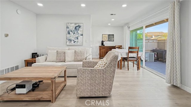 Detail Gallery Image 2 of 11 For 1840 Camberley #206,  Hacienda Heights,  CA 91745 - 2 Beds | 2 Baths