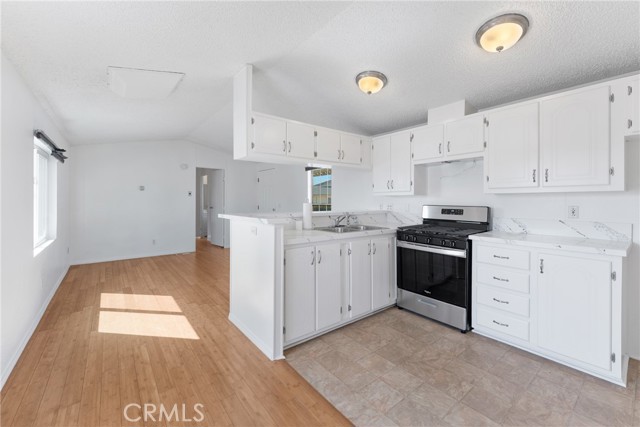 Detail Gallery Image 9 of 27 For 1502 E Carson St #137,  Carson,  CA 90745 - 2 Beds | 1/1 Baths