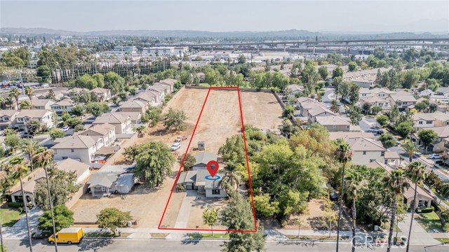1964 Marlborough Avenue, Riverside CA: https://media.crmls.org/medias/ed839da9-41d8-46c6-a175-f442b0ac5ee6.jpg