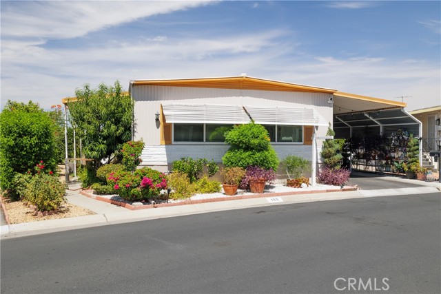 3700 Buchanan Street, Riverside CA: https://media.crmls.org/medias/ed840173-ce87-4169-a140-7295ca645c31.jpg