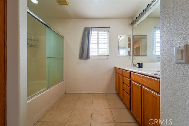 Detail Gallery Image 12 of 29 For 418 N Placer Privado, Ontario,  CA 91764 - 3 Beds | 2/1 Baths