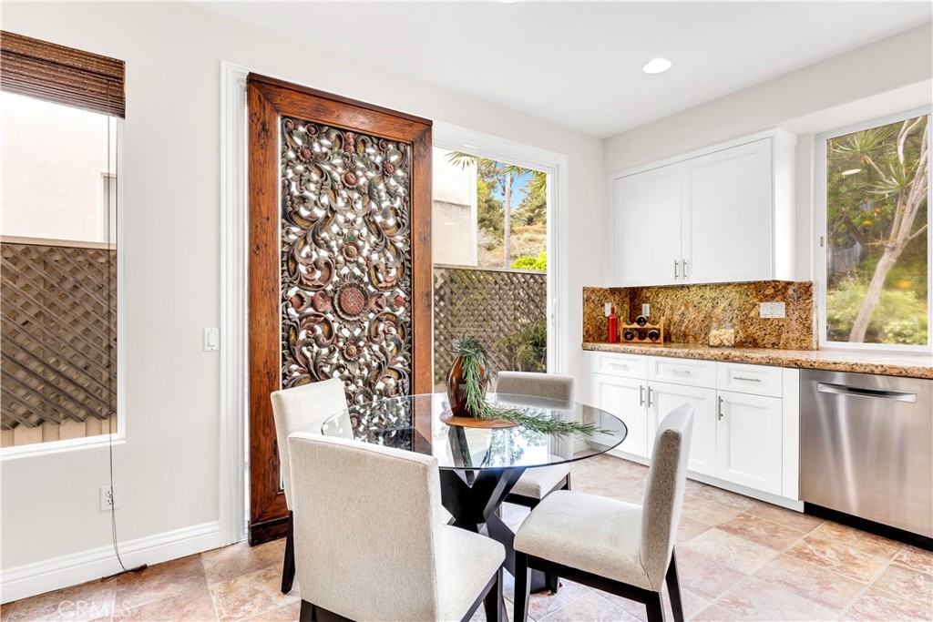 MLS #OC25095542 img 11