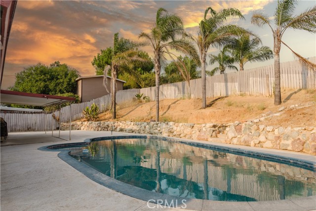 Detail Gallery Image 3 of 11 For 10937 Desert Sand Ave, Riverside,  CA 92505 - 3 Beds | 2 Baths