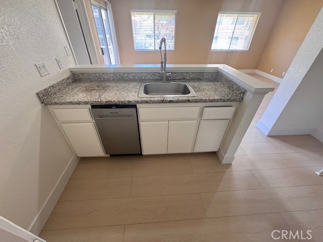 Detail Gallery Image 10 of 22 For 3635 Oak Creek, Ontario,  CA 91761 - 2 Beds | 2 Baths