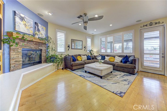 Detail Gallery Image 13 of 47 For 32185 Bandelier, Winchester,  CA 92596 - 4 Beds | 3/1 Baths