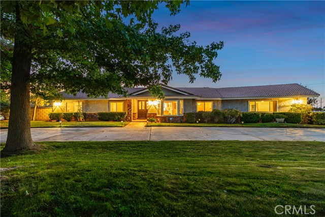 Detail Gallery Image 2 of 69 For 40809 20th St, Palmdale,  CA 93551 - 5 Beds | 2/1 Baths