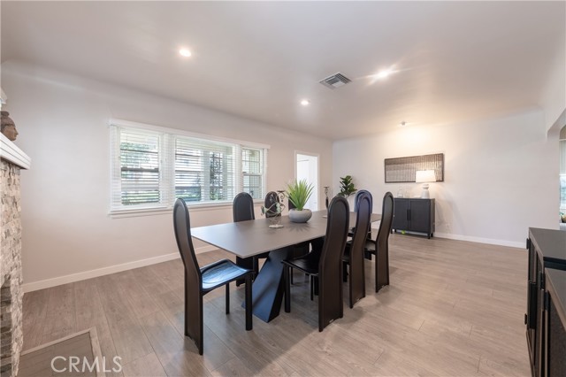 14734 Magnolia Boulevard photo 8