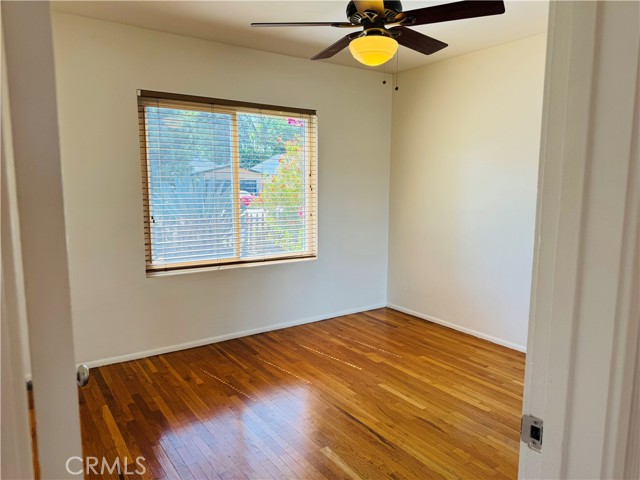 6002 Greenbush Avenue, Valley Glen CA: https://media.crmls.org/medias/ed865d56-1d66-4174-b28b-2697ffe3117b.jpg