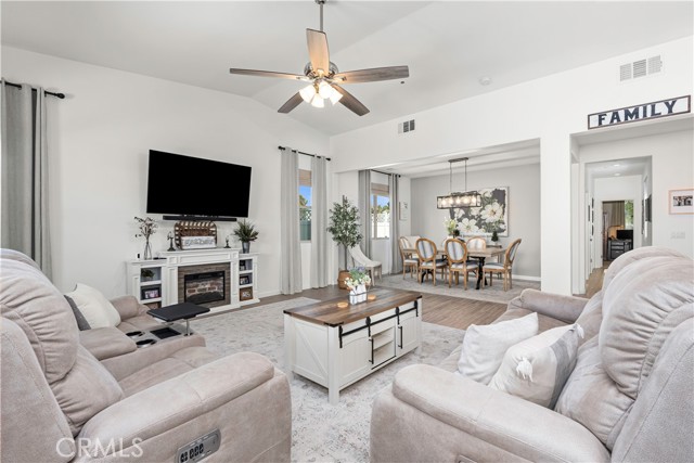 14419 Barbon Beck Avenue, Bakersfield CA: https://media.crmls.org/medias/ed876135-4bb5-42ca-a445-25dd7f961ab9.jpg