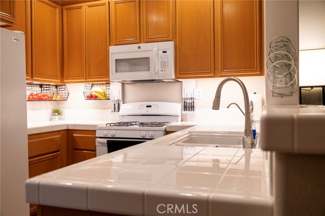 Detail Gallery Image 9 of 29 For 1800 E Lakeshore #1803,  Lake Elsinore,  CA 92530 - 3 Beds | 2/1 Baths