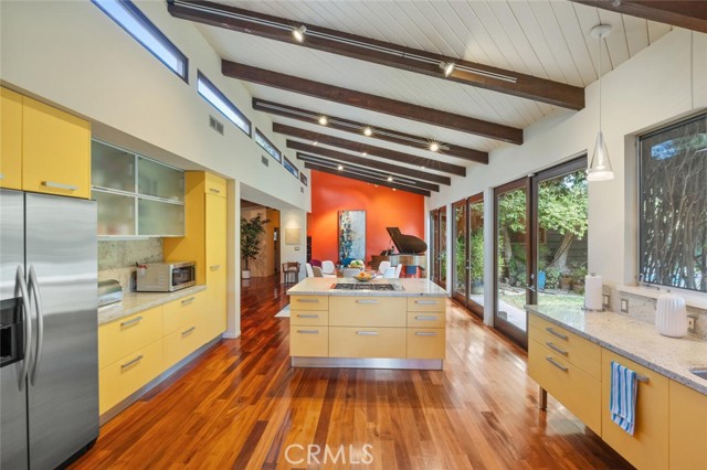 Detail Gallery Image 13 of 55 For 17610 Chase St, Northridge,  CA 91325 - 4 Beds | 3 Baths