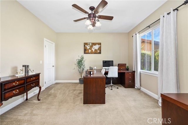 Detail Gallery Image 10 of 64 For 34595 Collier Falls Ct, Temecula,  CA 92592 - 5 Beds | 3/1 Baths