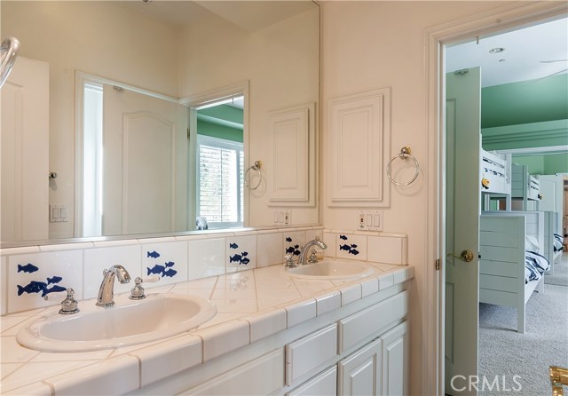 1910 Nelson Avenue, Redondo Beach, California 90278, 4 Bedrooms Bedrooms, ,3 BathroomsBathrooms,Residential,Sold,Nelson,SB17243163