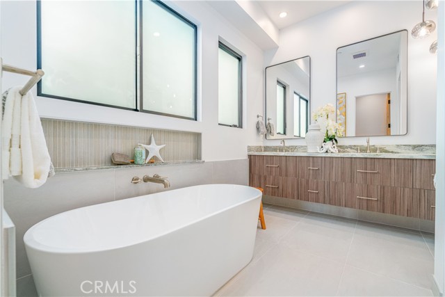 Soaking Tub