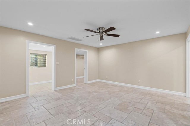 Detail Gallery Image 8 of 31 For 8471 Bedford Motor, Corona,  CA 92883 - 4 Beds | 4 Baths