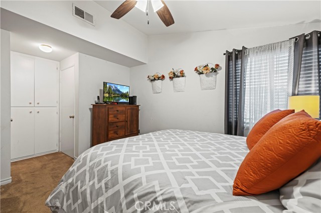 Detail Gallery Image 19 of 41 For 19160 Avenue of the Oaks #B,  Newhall,  CA 91321 - 2 Beds | 1 Baths