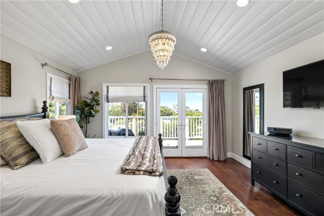 523 Juanita Avenue, Redondo Beach, California 90277, 5 Bedrooms Bedrooms, ,2 BathroomsBathrooms,Residential,Sold,Juanita,SB22083866