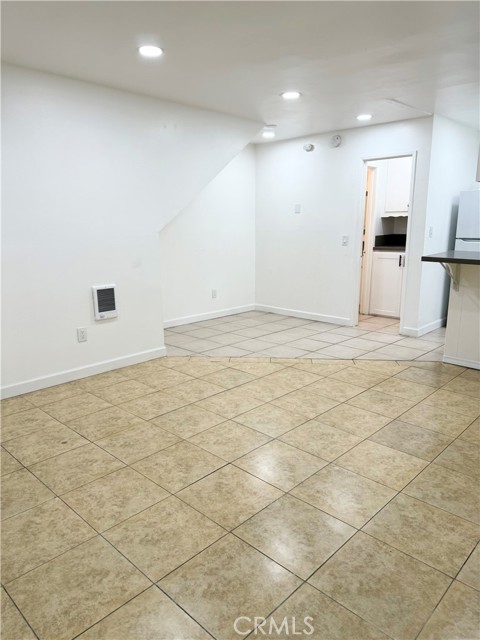 Detail Gallery Image 8 of 27 For 440 W Orangewood Ave #440,  Anaheim,  CA 92802 - 1 Beds | 1 Baths