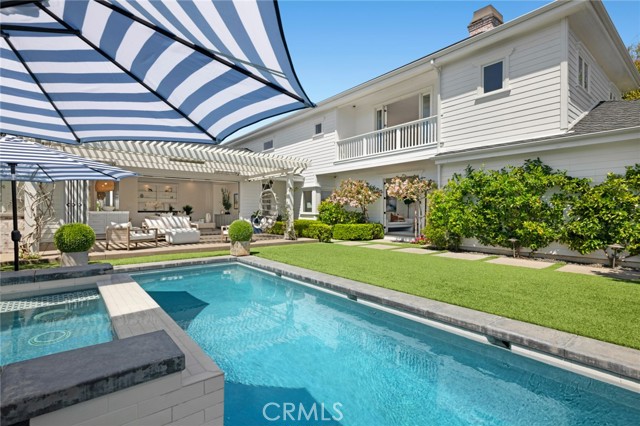 Detail Gallery Image 18 of 55 For 2307 Arbutus St, Newport Beach,  CA 92660 - 6 Beds | 6/1 Baths
