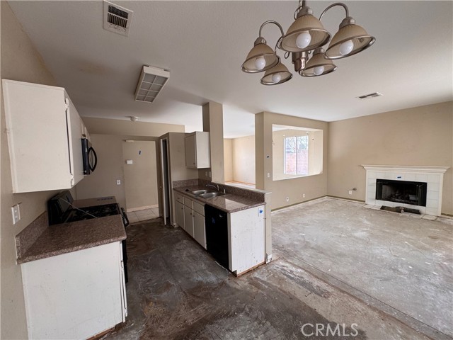 Detail Gallery Image 13 of 48 For 2014 W Dawnview Dr, Rialto,  CA 92377 - 4 Beds | 2 Baths