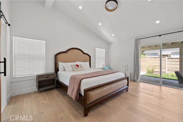 Detail Gallery Image 14 of 29 For 19983 Crestview Dr, Canyon Country,  CA 91351 - 3 Beds | 2 Baths