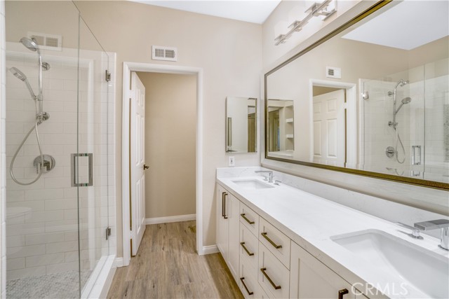 9 Brittany, Newport Beach CA: https://media.crmls.org/medias/ed8f765a-549e-49ac-a27c-9b421bd01949.jpg