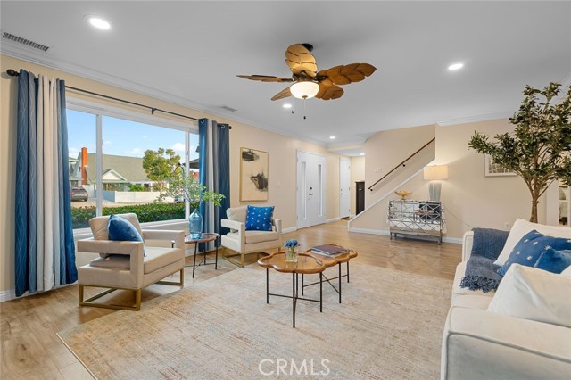 Detail Gallery Image 7 of 38 For 2914 S Rene, Santa Ana,  CA 92704 - 4 Beds | 3 Baths