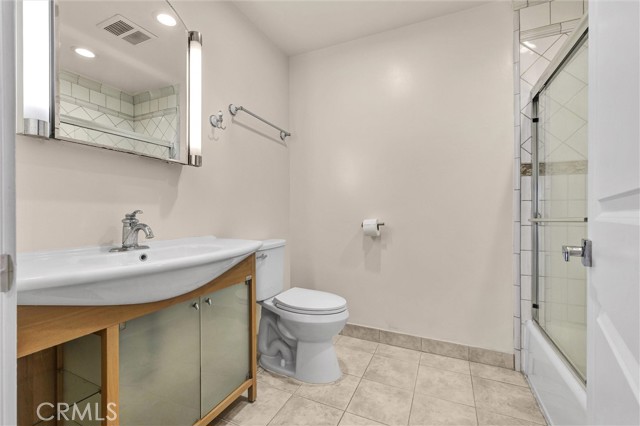 Detail Gallery Image 33 of 43 For 876 Harrington, Glendale,  CA 91207 - 4 Beds | 4 Baths