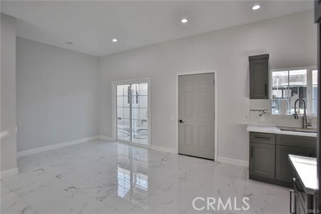 https://media.crmls.org/medias/ed902f3b-4e7e-4898-9399-52531450d281.jpg?preset=X-Large