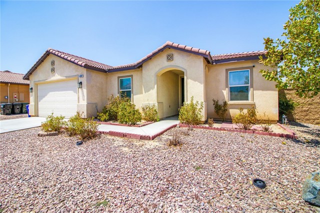 15992 Yosemite Street, Victorville CA: https://media.crmls.org/medias/ed90b25e-6e02-4975-936c-68bbc51c168e.jpg