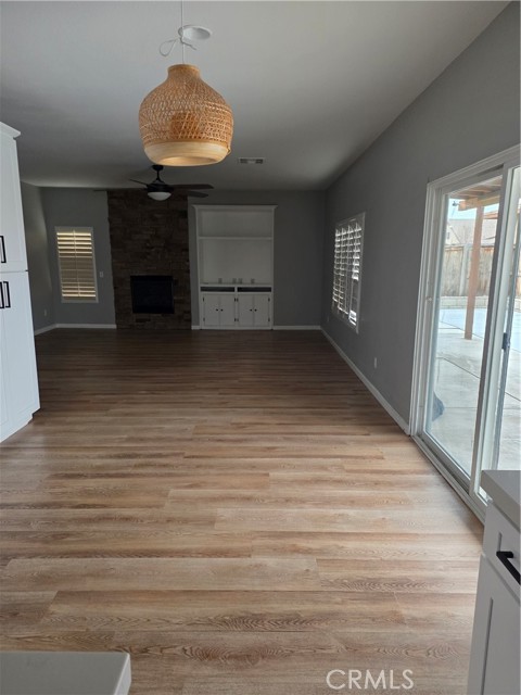 Detail Gallery Image 13 of 56 For 13040 Deep Water St, Victorville,  CA 92392 - 5 Beds | 3 Baths