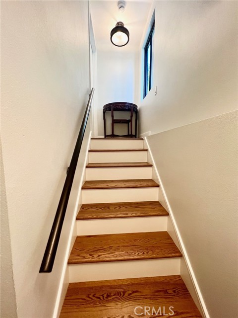 2717 Chadwick Circle, Los Angeles CA: https://media.crmls.org/medias/ed90e892-a1ca-4a6e-853c-9c75df2888c5.jpg