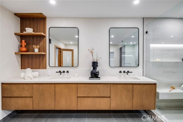 Detail Gallery Image 15 of 31 For 3350 Wrightwood Dr, Studio City,  CA 91604 - 3 Beds | 2/1 Baths