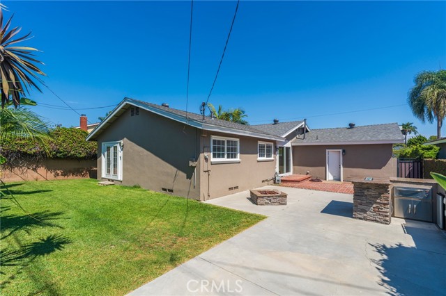 Detail Gallery Image 34 of 45 For 15871 Belfast Ln, Huntington Beach,  CA 92647 - 3 Beds | 2/1 Baths
