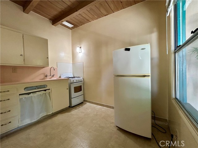 Detail Gallery Image 4 of 5 For 440 Atascadero Rd, Morro Bay,  CA 93442 - 0 Beds | 1 Baths