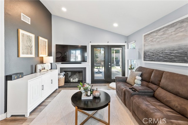 Detail Gallery Image 4 of 30 For 3544 Ganador Ct, Riverside,  CA 92503 - 3 Beds | 3 Baths